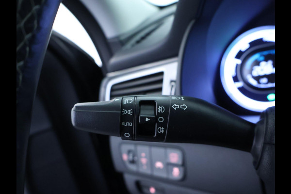 Kia Niro 1.6 GDi Hybrid DynamicLine Camera | Half-Leder | Cruise