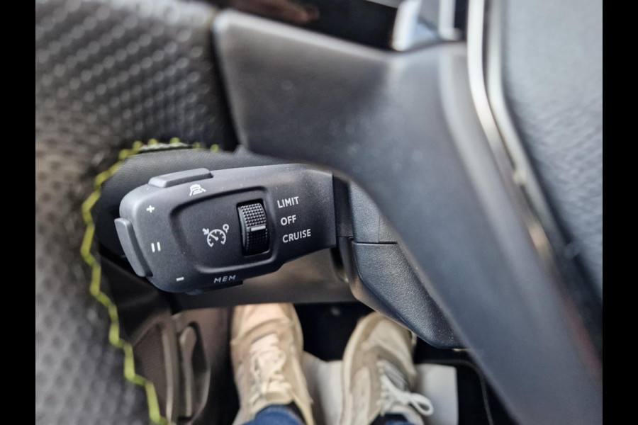 Peugeot 2008 1.2 EAT8 130Pk GT Line /Pano /Elek stoel /Stoelverwarming