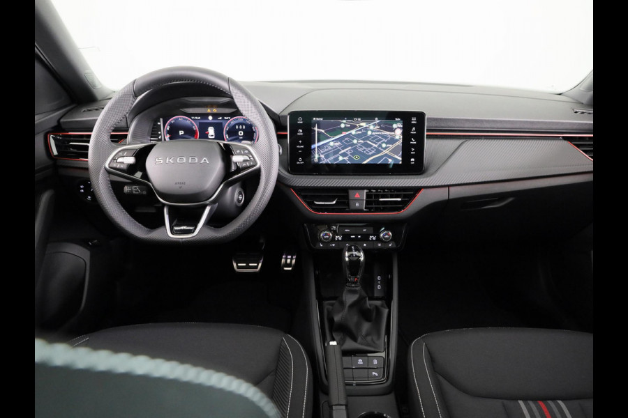 Škoda Kamiq Monte Carlo 1.0 TSI 85 kW / 115 PK SUV 7 versn. DS | Navigatie Pakket | Travel Assist Plus | Mechanisch wegklapbare trekhaak | Winter Pakket | Charging | 18 inch lichtmetalen velgen Ursa Monte Carlo