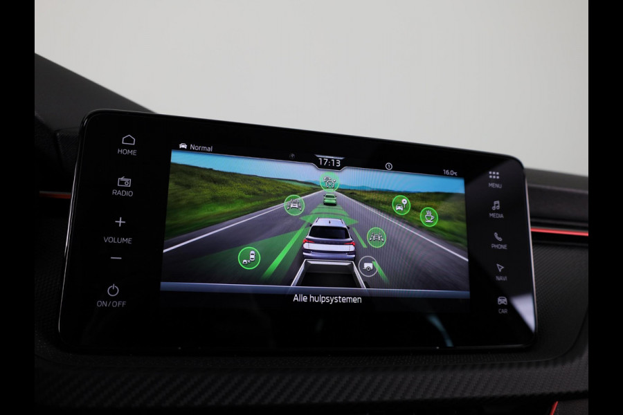 Škoda Kamiq Monte Carlo 1.0 TSI 85 kW / 115 PK SUV 7 versn. DS | Navigatie Pakket | Travel Assist Plus | Mechanisch wegklapbare trekhaak | Winter Pakket | Charging | 18 inch lichtmetalen velgen Ursa Monte Carlo