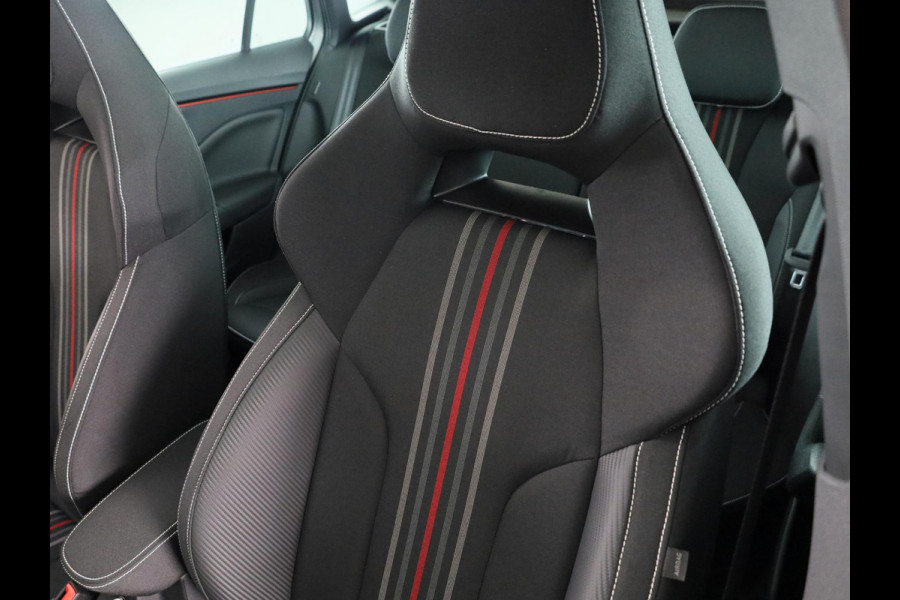 Škoda Kamiq Monte Carlo 1.0 TSI 85 kW / 115 PK SUV 7 versn. DS | Navigatie Pakket | Travel Assist Plus | Mechanisch wegklapbare trekhaak | Winter Pakket | Charging | 18 inch lichtmetalen velgen Ursa Monte Carlo