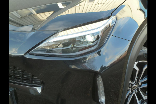 Toyota Yaris Cross 1.5 Hybrid 115 First Edition|Stoel/Stuurverwarming|Adaptive-Cruise|Keyless-Entry/Go|Lane-Assist