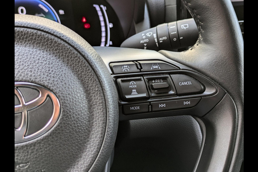 Toyota Yaris Cross 1.5 Hybrid 115 First Edition|Stoel/Stuurverwarming|Adaptive-Cruise|Keyless-Entry/Go|Lane-Assist