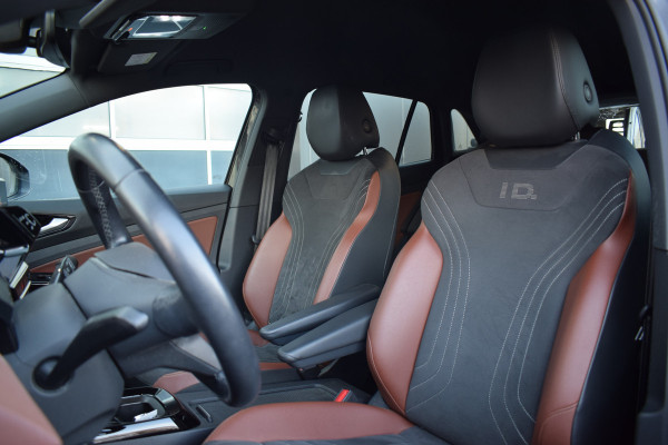 Volkswagen ID.4 Business 77 kWh | Trekhaak | Stuur- en Stoelverw. | Half Leer | 20” LM