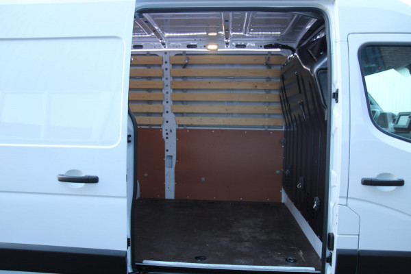 Renault Master T35 2.3 dCi 150PK L2H2 Trekhaak / Camera / App connect / 3 zits
