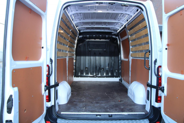 Renault Master T35 2.3 dCi 150PK L2H2 Trekhaak / Camera / App connect / 3 zits