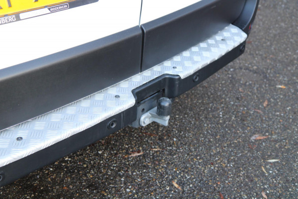 Renault Master T35 2.3 dCi 150PK L2H2 Trekhaak / Camera / App connect / 3 zits