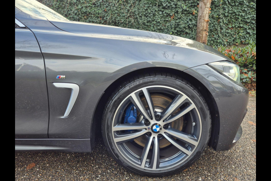 BMW 4 Serie Cabrio 330i M Sport Apple CarPlay 6WB Dig. DASH Elk.Stoelen Line Assist Dodehoek Camera 430i High Executive