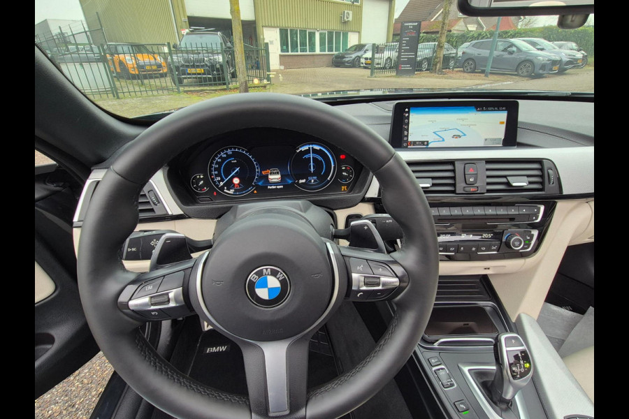 BMW 4 Serie Cabrio 330i M Sport Apple CarPlay 6WB Dig. DASH Elk.Stoelen Line Assist Dodehoek Camera 430i High Executive