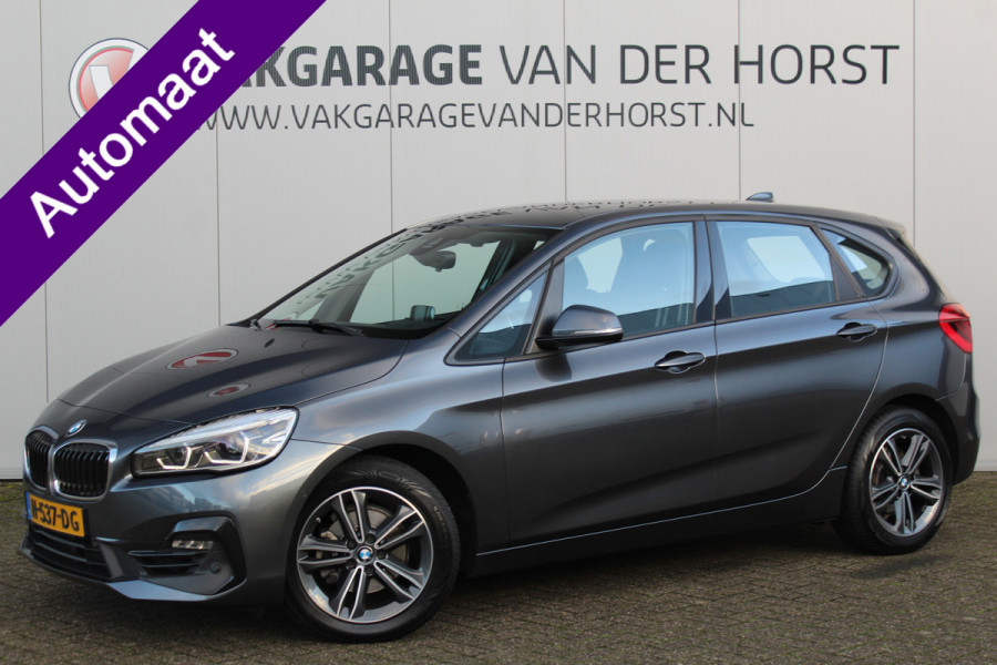 BMW 2 Serie Active Tourer 218i-140pk Executive Edition AUTOMAAT ! Uiterst nette, luxe en goed onderhouden hoogzitter. Autm. airco, metallic lak, trekhaak, cruise control, HUD, LED verl.,