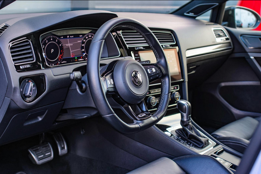 Volkswagen Golf 2.0 TSI 4Motion R *Akra*Pano*DCC*Dynaudio*Camera*leder*