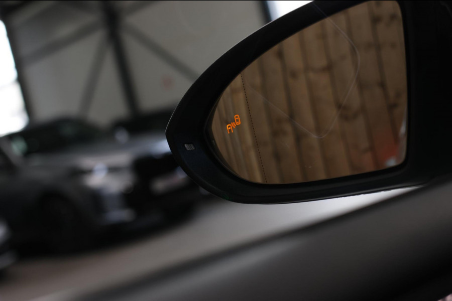 Volkswagen Golf 2.0 TSI 4Motion R *Akra*Pano*DCC*Dynaudio*Camera*leder*