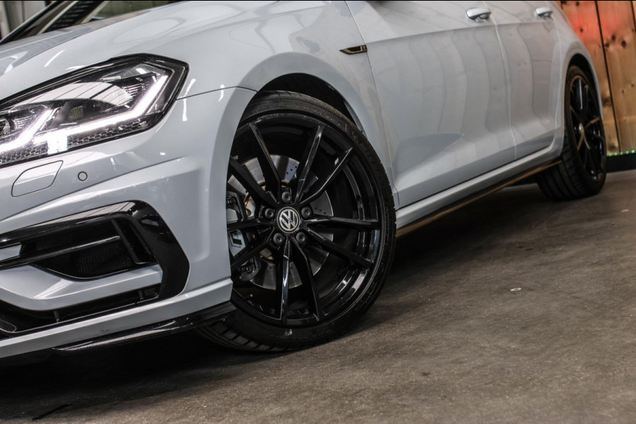 Volkswagen Golf 2.0 TSI 4Motion R *Akra*Pano*DCC*Dynaudio*Camera*leder*