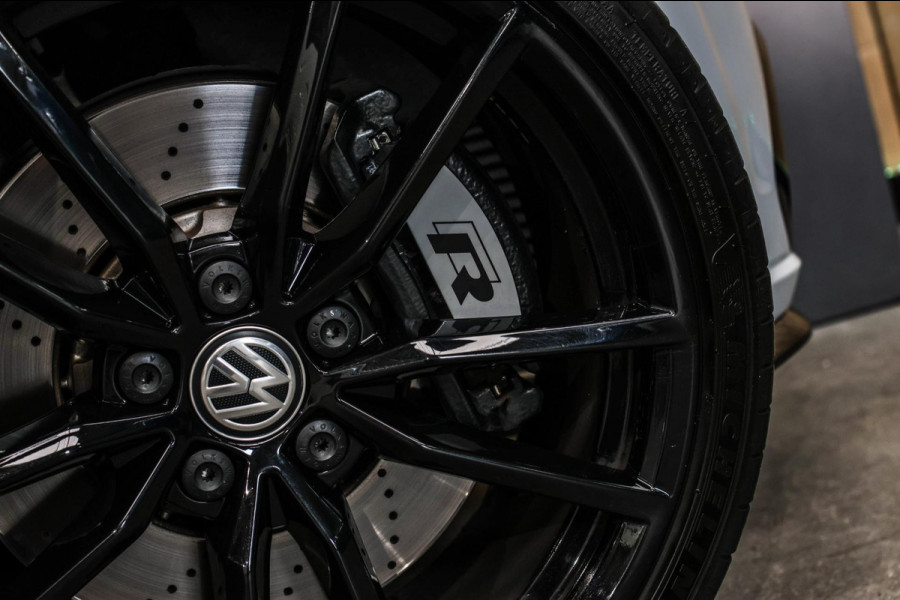 Volkswagen Golf 2.0 TSI 4Motion R *Akra*Pano*DCC*Dynaudio*Camera*leder*