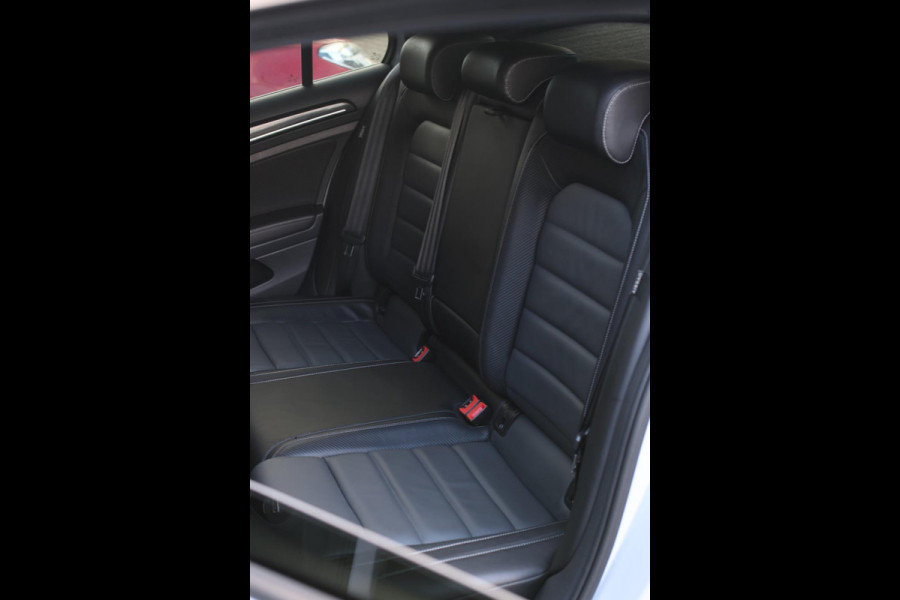 Volkswagen Golf 2.0 TSI 4Motion R *Akra*Pano*DCC*Dynaudio*Camera*leder*