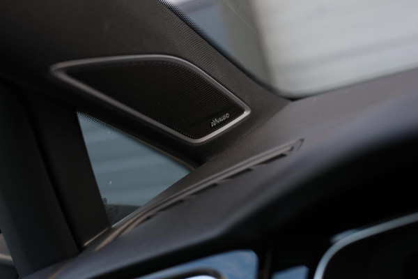 Volkswagen Golf 2.0 TSI 4Motion R *Akra*Pano*DCC*Dynaudio*Camera*leder*