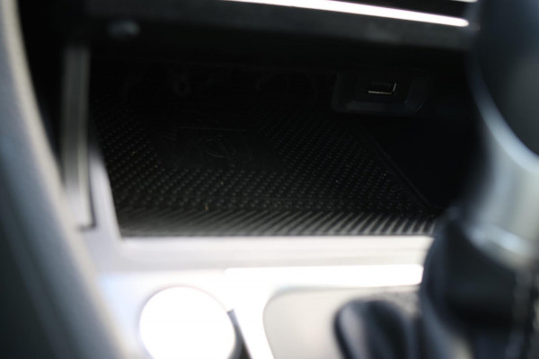 Volkswagen Golf 2.0 TSI 4Motion R *Akra*Pano*DCC*Dynaudio*Camera*leder*