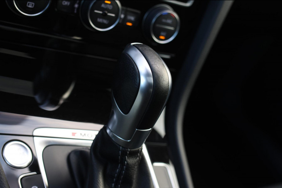 Volkswagen Golf 2.0 TSI 4Motion R *Akra*Pano*DCC*Dynaudio*Camera*leder*