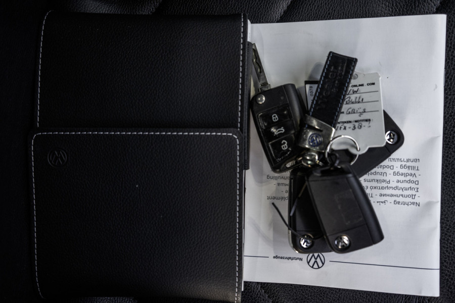 Volkswagen Transporter 6.1 2.0 TDI L2H1 | DC | Bulli | 200PK | Leder | Carplay | Virtual | Adapt Cruise