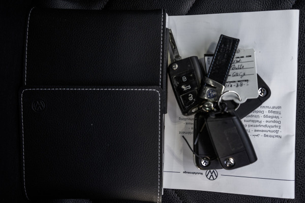 Volkswagen Transporter 6.1 2.0 TDI L2H1 | DC | Bulli | 200PK | Leder | Carplay | Virtual | Adapt Cruise