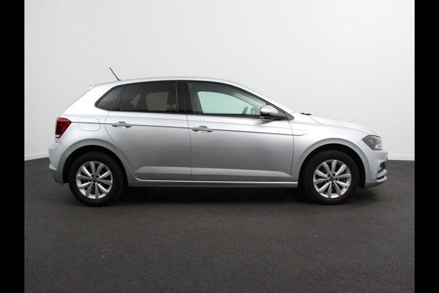 Volkswagen Polo 1.0 TSI 110pk Highline | Navigatie | Apple Carplay/Android Auto | Parkeersensoren | Adaptive cruise control | Stoelverwarming | Getinte ramen | Climatronic