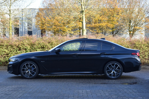 BMW 5 Serie 530e Business Edition Plus M-Pakket HUD Pano Kuipstoelen ACC H&K