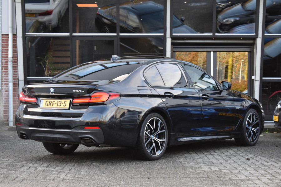 BMW 5 Serie 530e Business Edition Plus M-Pakket HUD Pano Kuipstoelen ACC H&K