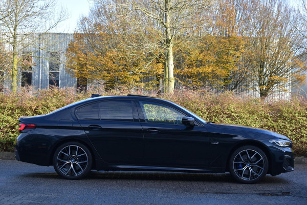 BMW 5 Serie 530e Business Edition Plus M-Pakket HUD Pano Kuipstoelen ACC H&K