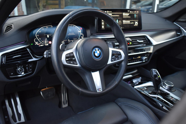 BMW 5 Serie 530e Business Edition Plus M-Pakket HUD Pano Kuipstoelen ACC H&K
