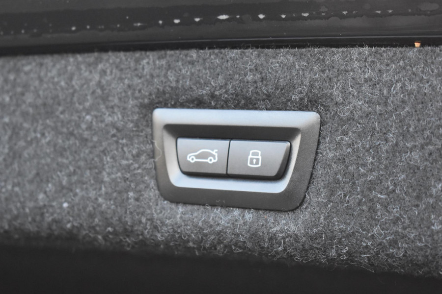 BMW 5 Serie 530e Business Edition Plus M-Pakket HUD Pano Kuipstoelen ACC H&K