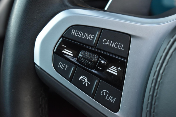 BMW 5 Serie 530e Business Edition Plus M-Pakket HUD Pano Kuipstoelen ACC H&K