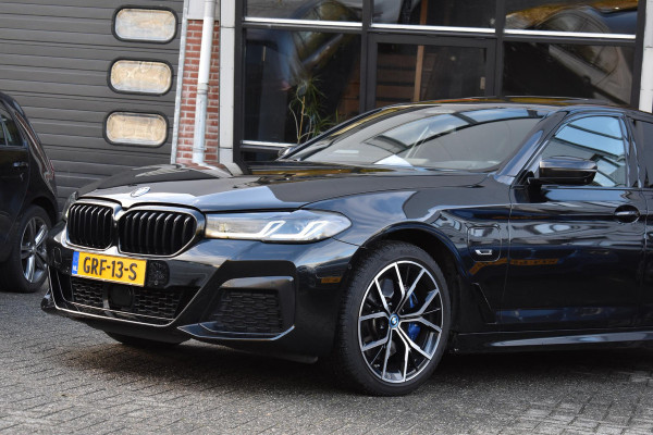 BMW 5 Serie 530e Business Edition Plus M-Pakket HUD Pano Kuipstoelen ACC H&K