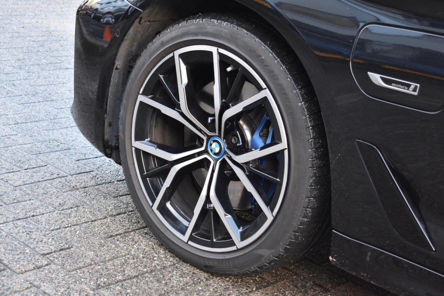 BMW 5 Serie 530e Business Edition Plus M-Pakket HUD Pano Kuipstoelen ACC H&K