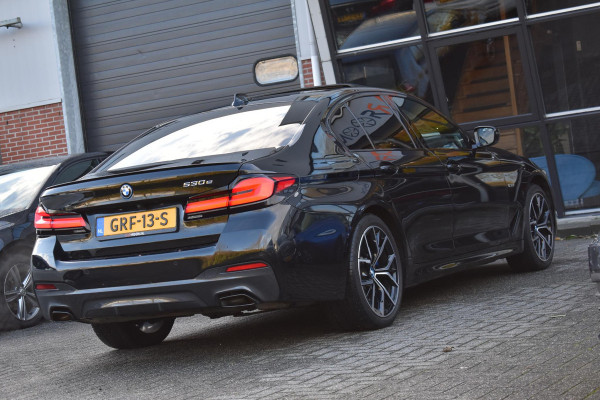 BMW 5 Serie 530e Business Edition Plus M-Pakket HUD Pano Kuipstoelen ACC H&K