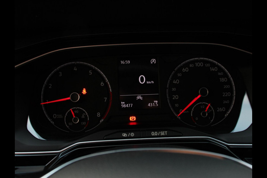 Volkswagen Polo 1.0 TSI 110pk Highline | Navigatie | Apple Carplay/Android Auto | Parkeersensoren | Adaptive cruise control | Stoelverwarming | Getinte ramen | Climatronic