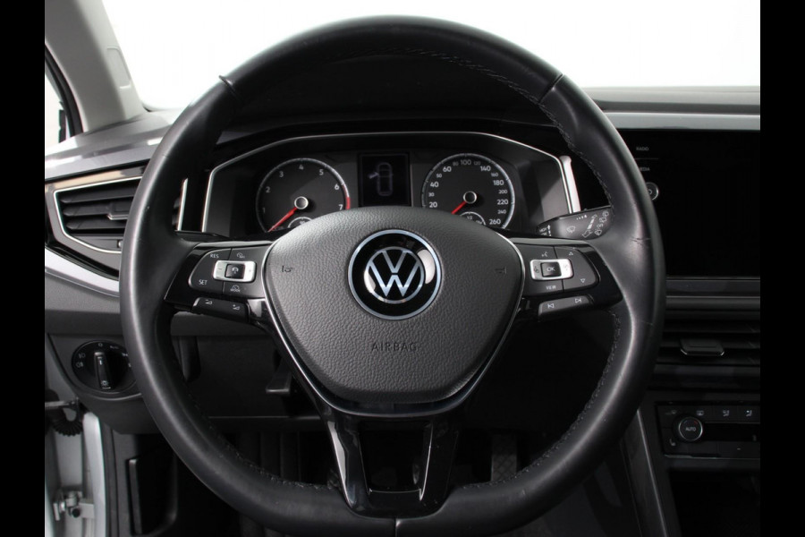 Volkswagen Polo 1.0 TSI 110pk Highline | Navigatie | Apple Carplay/Android Auto | Parkeersensoren | Adaptive cruise control | Stoelverwarming | Getinte ramen | Climatronic