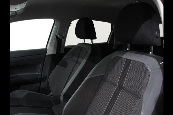 Volkswagen Polo 1.0 TSI 110pk Highline | Navigatie | Apple Carplay/Android Auto | Parkeersensoren | Adaptive cruise control | Stoelverwarming | Getinte ramen | Climatronic
