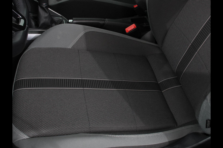 Volkswagen Polo 1.0 TSI 110pk Highline | Navigatie | Apple Carplay/Android Auto | Parkeersensoren | Adaptive cruise control | Stoelverwarming | Getinte ramen | Climatronic