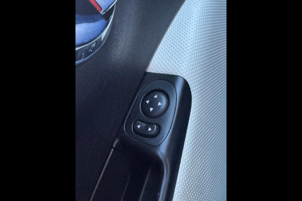 Fiat 500 SPORT 1.2 Fire - Apple Carplay / Navigatie I Airco I Sport & Spoiler pakket I PDC I Xenon I Dealer onderhouden