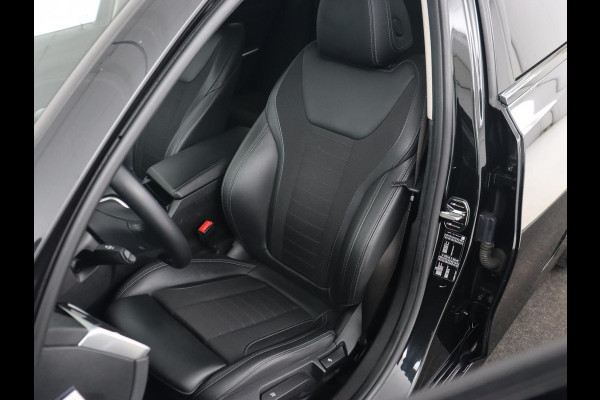 BMW 3-serie 320i Executive | Sport Line | Half leder | Sportstoelen | Carplay | Live Cockpit | Full LED | Navigatie | Parkeerhulp | 18'' | DAB | Climate control | Bluetooth | Cruise control