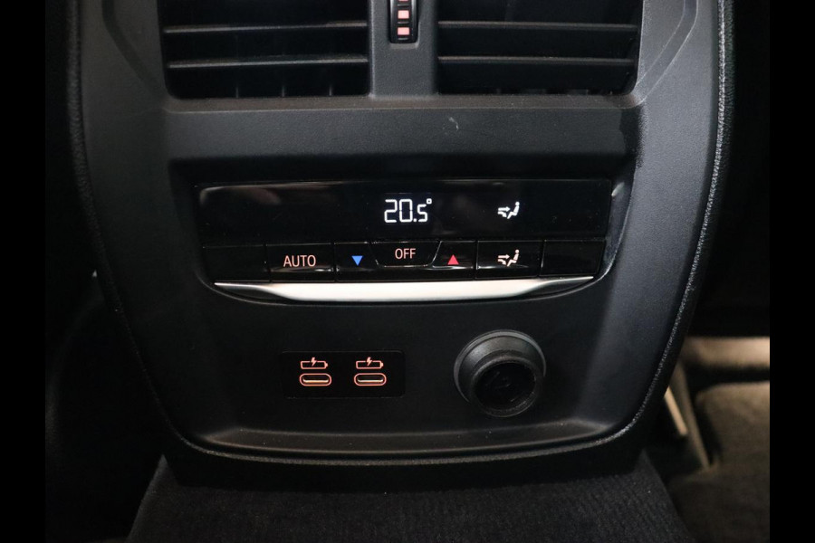 BMW 3-serie 320i Executive | Sport Line | Half leder | Sportstoelen | Carplay | Live Cockpit | Full LED | Navigatie | Parkeerhulp | 18'' | DAB | Climate control | Bluetooth | Cruise control