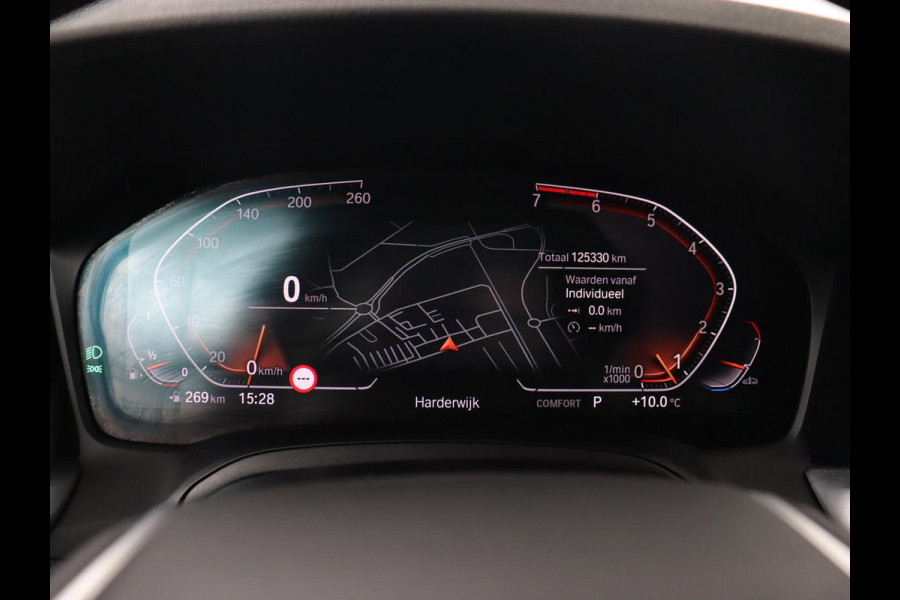 BMW 3-serie 320i Executive | Sport Line | Half leder | Sportstoelen | Carplay | Live Cockpit | Full LED | Navigatie | Parkeerhulp | 18'' | DAB | Climate control | Bluetooth | Cruise control