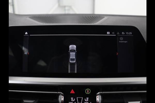 BMW 3-serie 320i Executive | Sport Line | Half leder | Sportstoelen | Carplay | Live Cockpit | Full LED | Navigatie | Parkeerhulp | 18'' | DAB | Climate control | Bluetooth | Cruise control