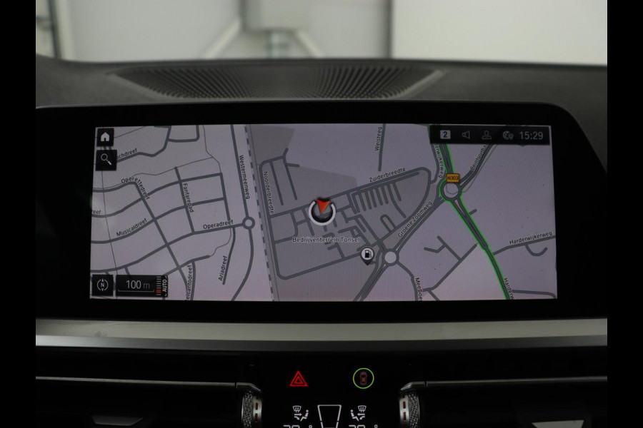 BMW 3-serie 320i Executive | Sport Line | Half leder | Sportstoelen | Carplay | Live Cockpit | Full LED | Navigatie | Parkeerhulp | 18'' | DAB | Climate control | Bluetooth | Cruise control