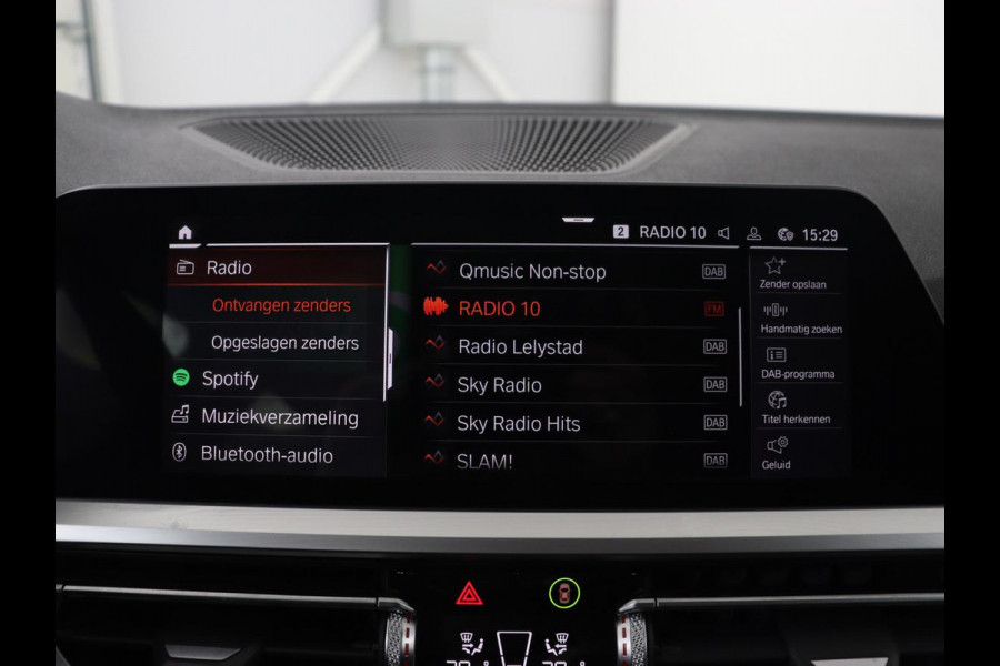 BMW 3-serie 320i Executive | Sport Line | Half leder | Sportstoelen | Carplay | Live Cockpit | Full LED | Navigatie | Parkeerhulp | 18'' | DAB | Climate control | Bluetooth | Cruise control