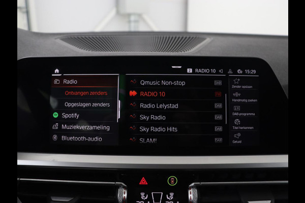 BMW 3-serie 320i Executive | Sport Line | Half leder | Sportstoelen | Carplay | Live Cockpit | Full LED | Navigatie | Parkeerhulp | 18'' | DAB | Climate control | Bluetooth | Cruise control