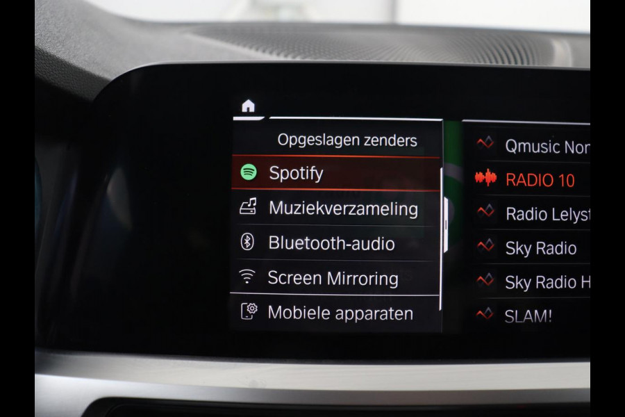 BMW 3-serie 320i Executive | Sport Line | Half leder | Sportstoelen | Carplay | Live Cockpit | Full LED | Navigatie | Parkeerhulp | 18'' | DAB | Climate control | Bluetooth | Cruise control