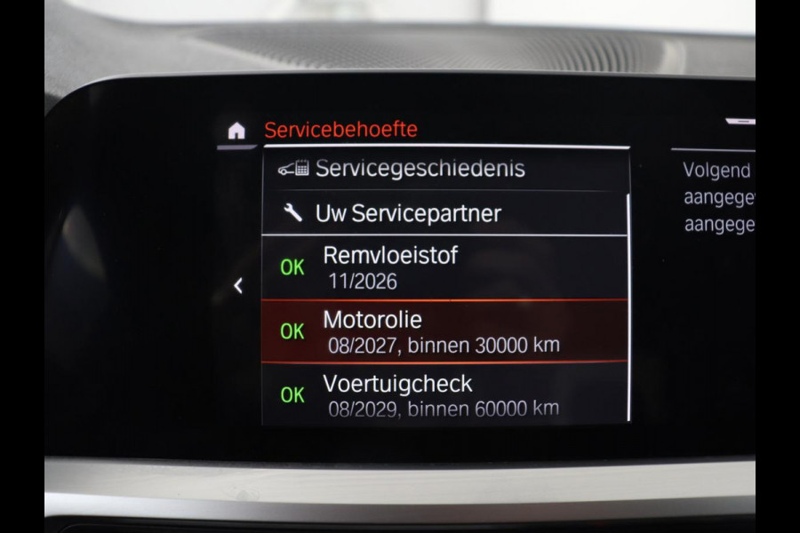 BMW 3-serie 320i Executive | Sport Line | Half leder | Sportstoelen | Carplay | Live Cockpit | Full LED | Navigatie | Parkeerhulp | 18'' | DAB | Climate control | Bluetooth | Cruise control