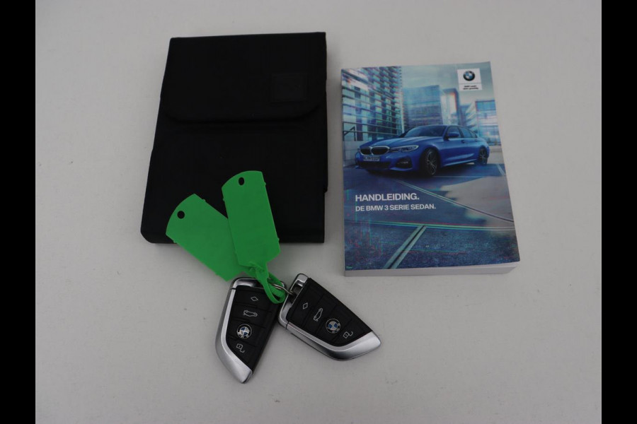 BMW 3-serie 320i Executive | Sport Line | Half leder | Sportstoelen | Carplay | Live Cockpit | Full LED | Navigatie | Parkeerhulp | 18'' | DAB | Climate control | Bluetooth | Cruise control