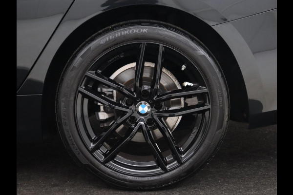 BMW 3-serie 320i Executive | Sport Line | Half leder | Sportstoelen | Carplay | Live Cockpit | Full LED | Navigatie | Parkeerhulp | 18'' | DAB | Climate control | Bluetooth | Cruise control